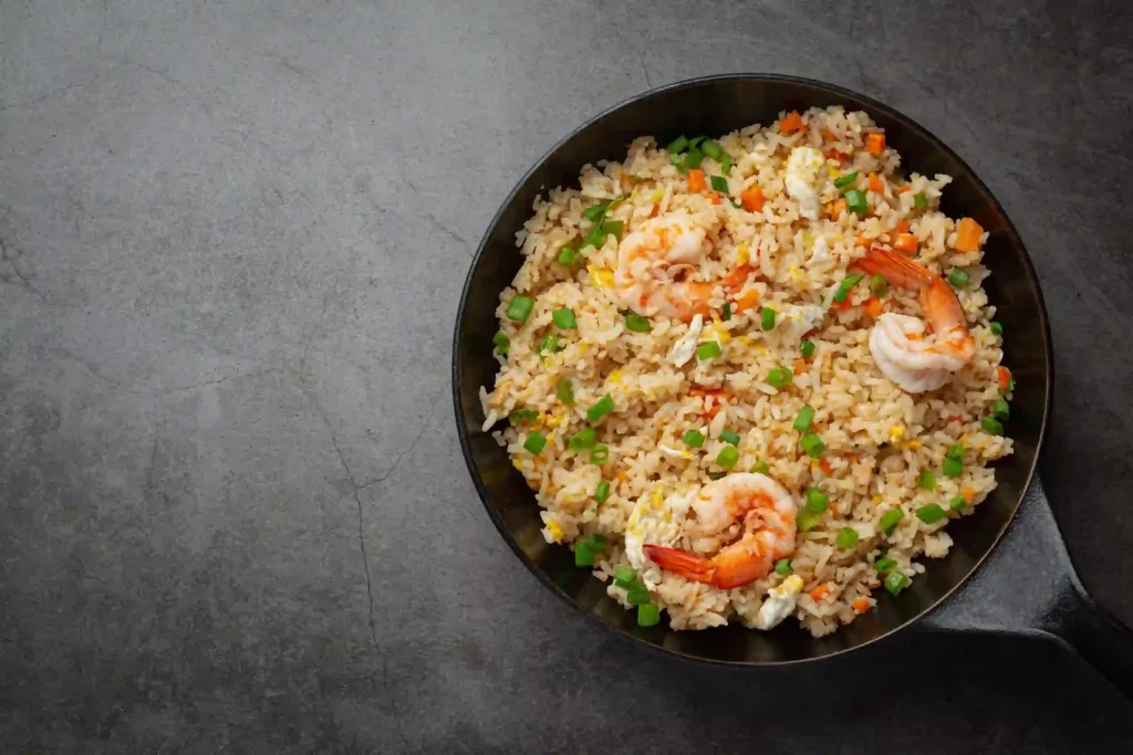 Resep Nasi Goreng Seafood Pakai Saus Tiram dan Udang Segar